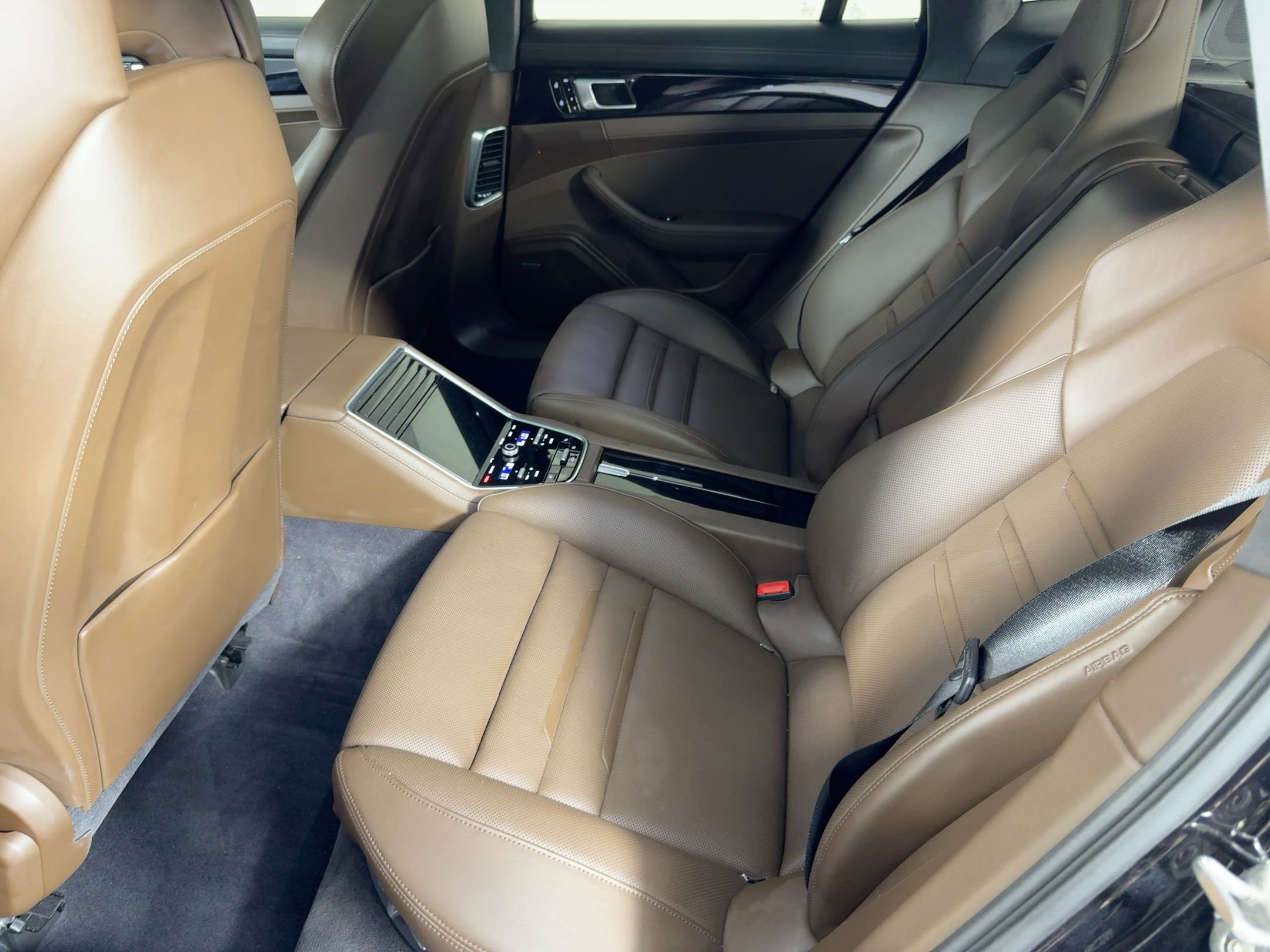 Certified 2020 Porsche Panamera GTS w/ Premium Package Plus image 15