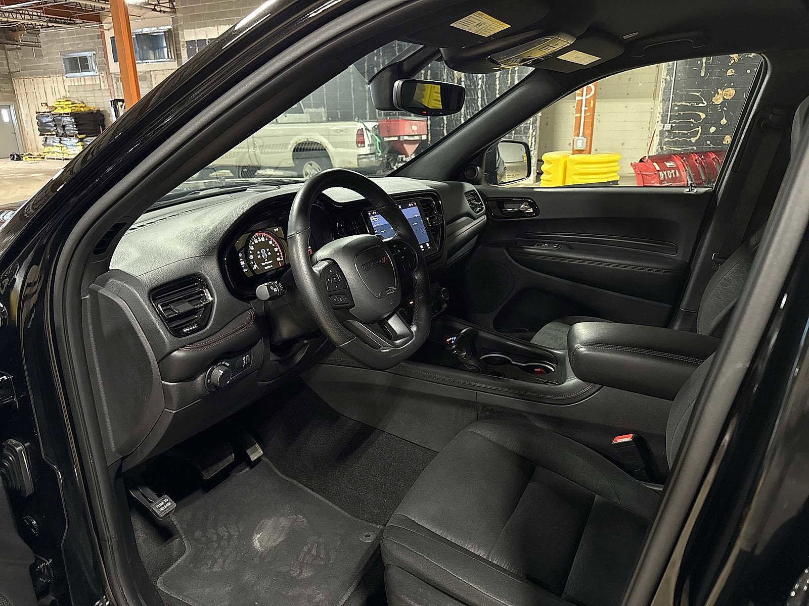 Used 2023 Dodge Durango R/T w/ Blacktop Package image 31