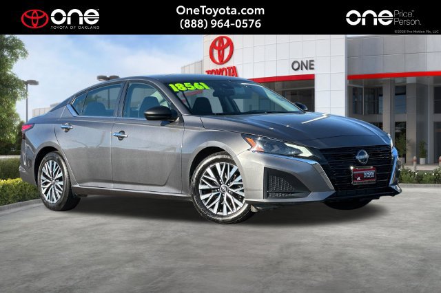 Used 2024 Nissan Altima 2.5 SV
