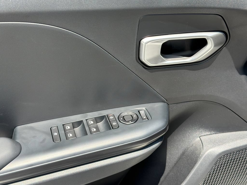 New 2026 Kia K4 FWD image 17