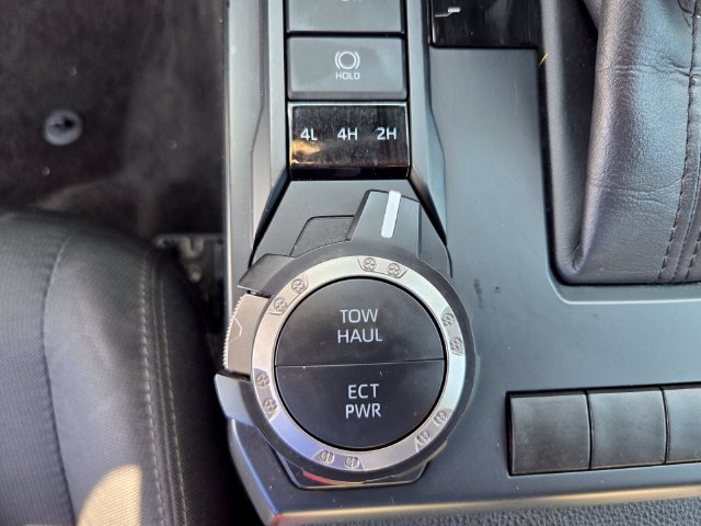 Used 2025 Toyota Tacoma SR5 AWD/4WD image 34