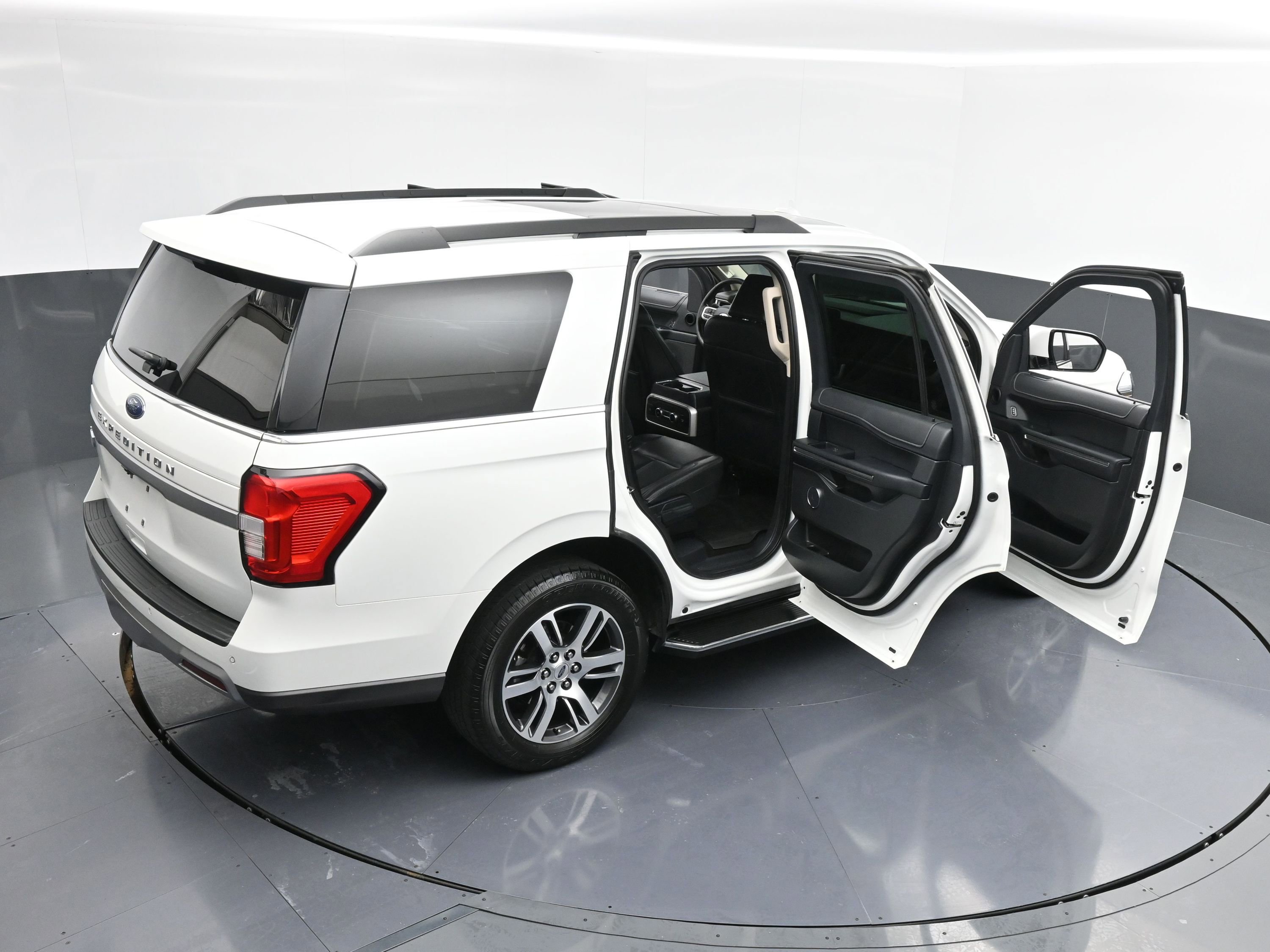 Certified 2022 Ford Expedition XLT image 47