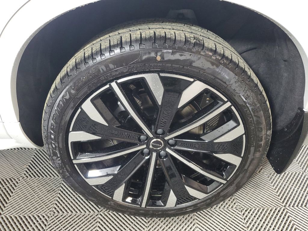 New 2026 Volvo XC90 T8 Ultra w/ Lounge Package image 11