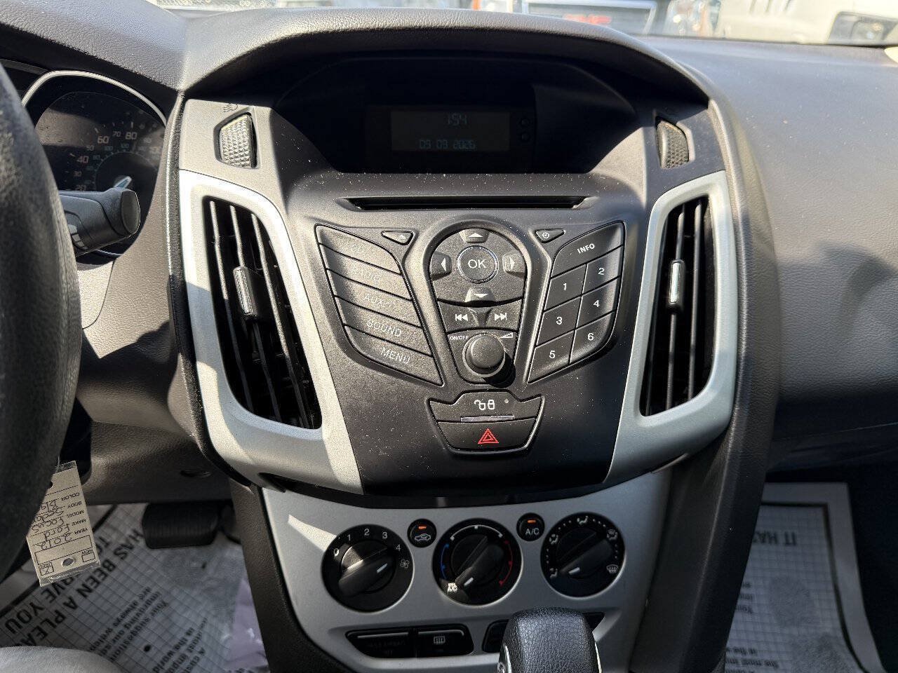 Used 2012 Ford Focus SE w/ Interior Protection Pkg FWD image 12
