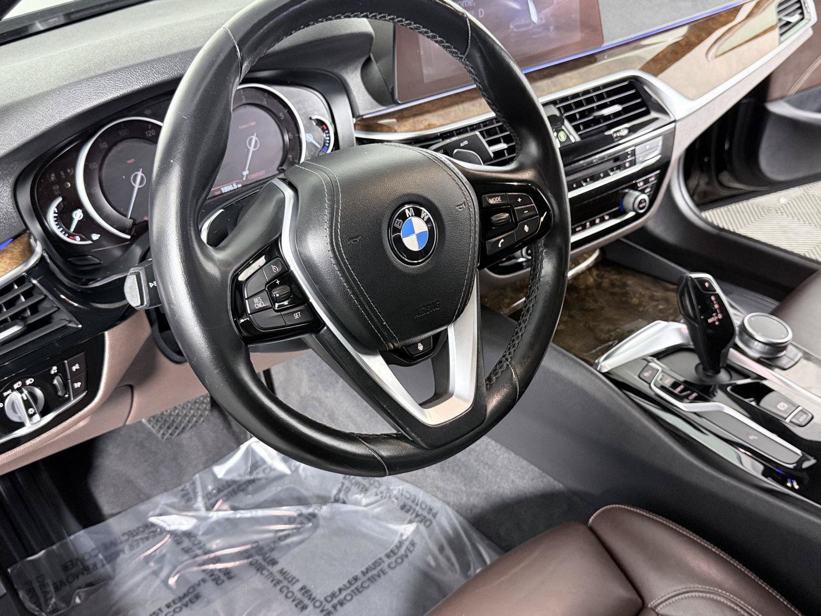Used 2019 BMW 530i xDrive w/ Convenience Package AWD/4WD image 10