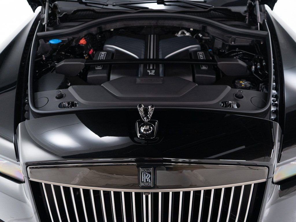 Used 2025 Rolls-Royce Cullinan Black Badge w/ Leather Finishing Pack AWD/4WD image 57