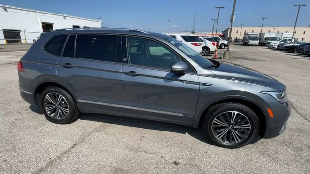 Used 2024 Volkswagen Tiguan Wolfsburg Edition w/ Panoramic Sunroof Package AWD/4WD image 3