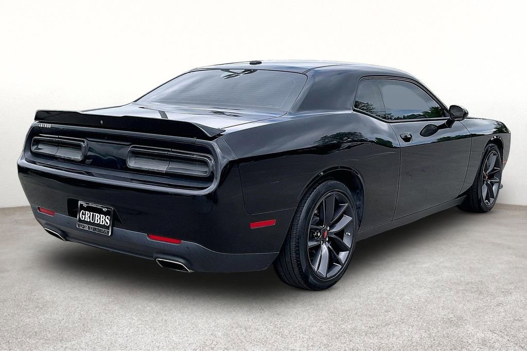 Used 2019 Dodge Challenger GT w/ Performance Handling Group RWD image 2