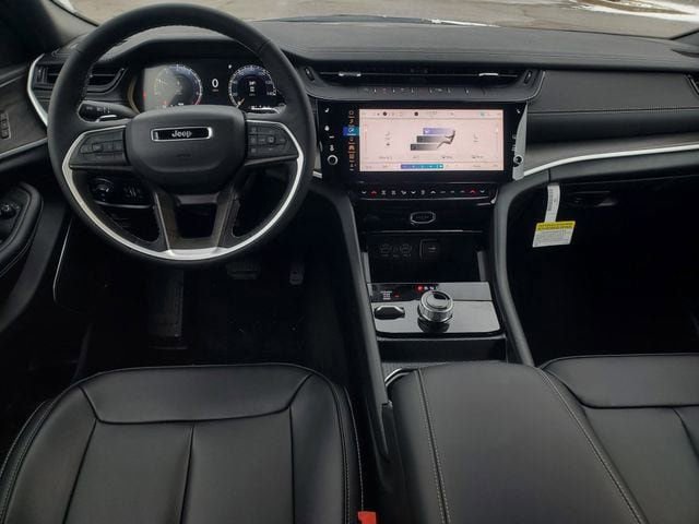 New 2026 Jeep Grand Cherokee Limited image 16