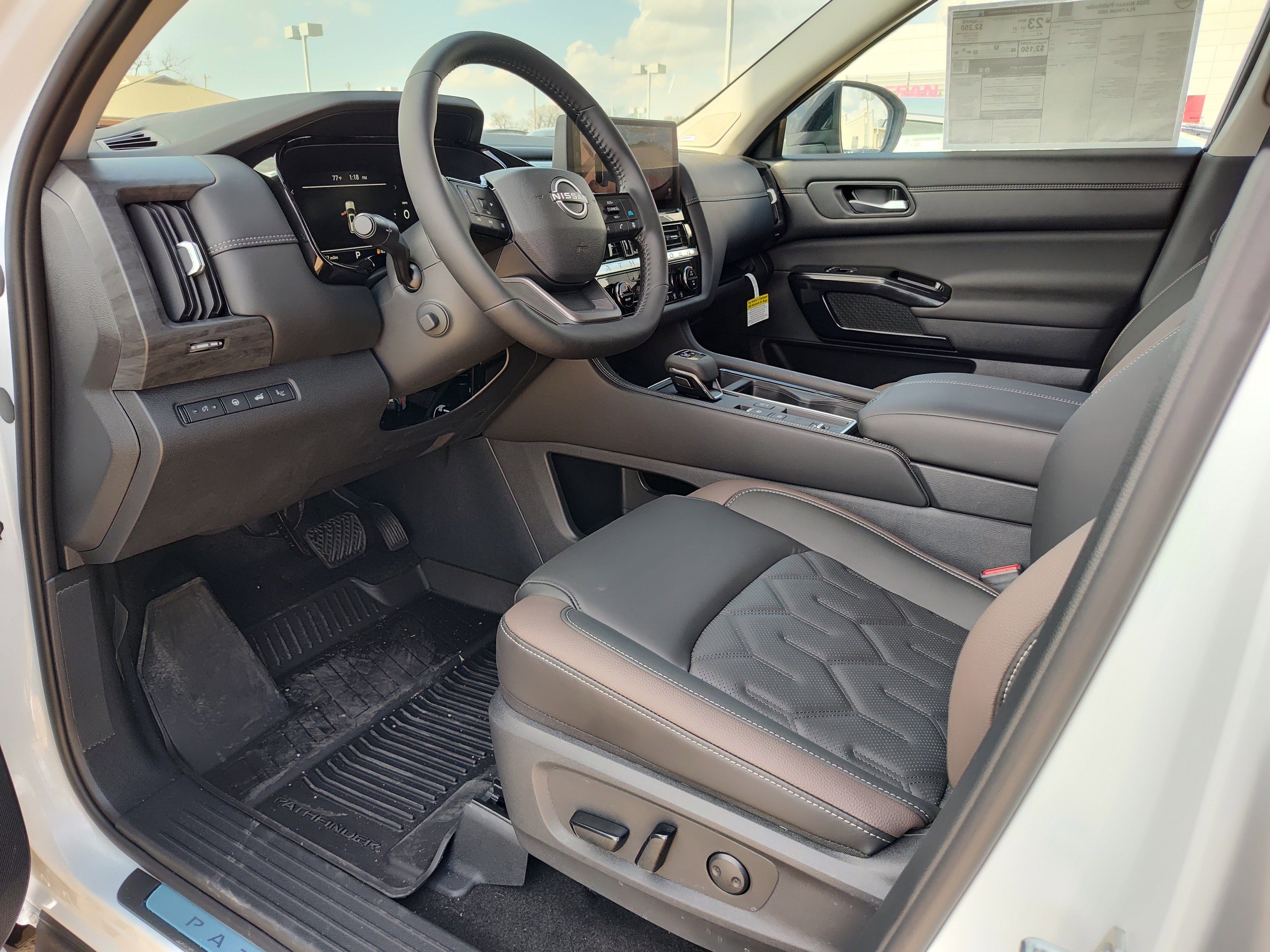 New 2026 Nissan Pathfinder Platinum image 2