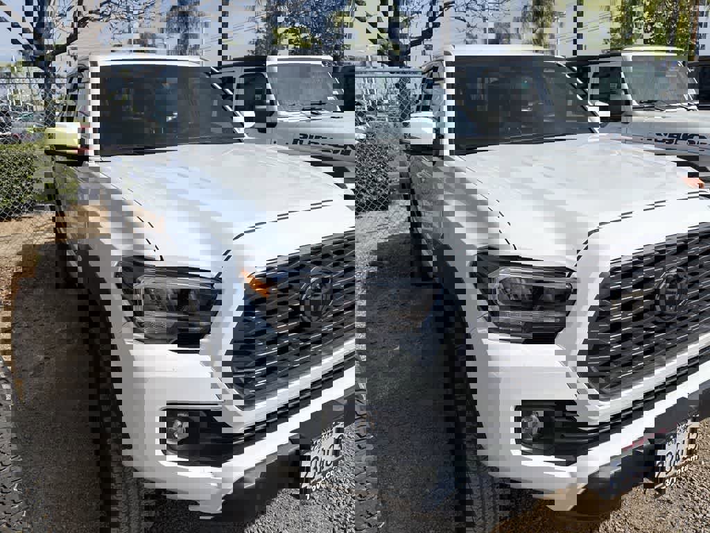 Used 2023 Toyota Tacoma TRD Off-Road w/ Black Out Package (TMS) image 3