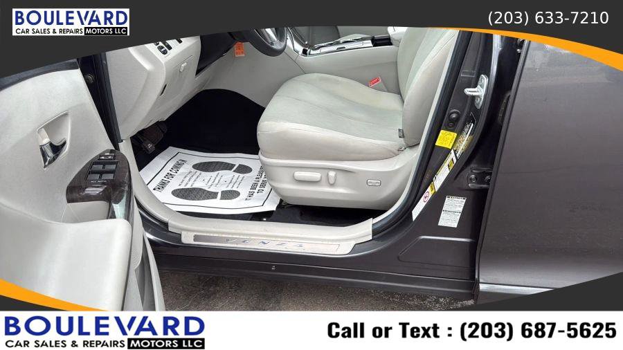 Used 2013 Toyota Venza LE w/ LE Preferred Pkg AWD/4WD image 27