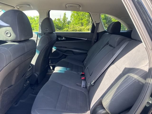 Used 2020 Kia Sorento FWD V6 image 15