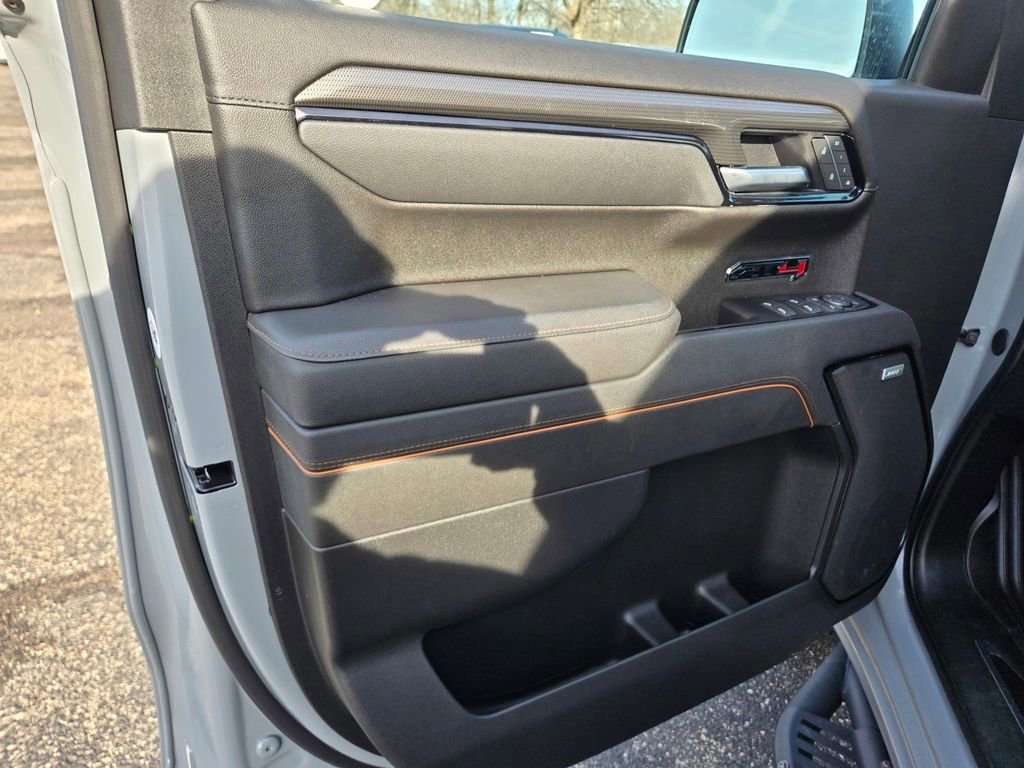 Used 2025 GMC Sierra 1500 AT4 w/ AT4 Preferred Package image 34