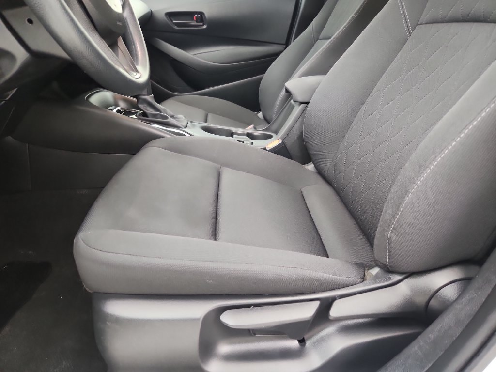 Used 2025 Toyota Corolla LE FWD image 22
