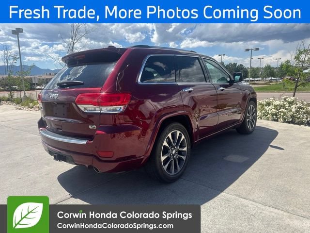 Used 2017 Jeep Grand Cherokee Overland AWD/4WD image 10