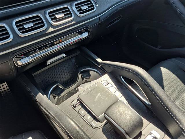 Used 2025 Mercedes-Benz GLS 580 4MATIC image 10