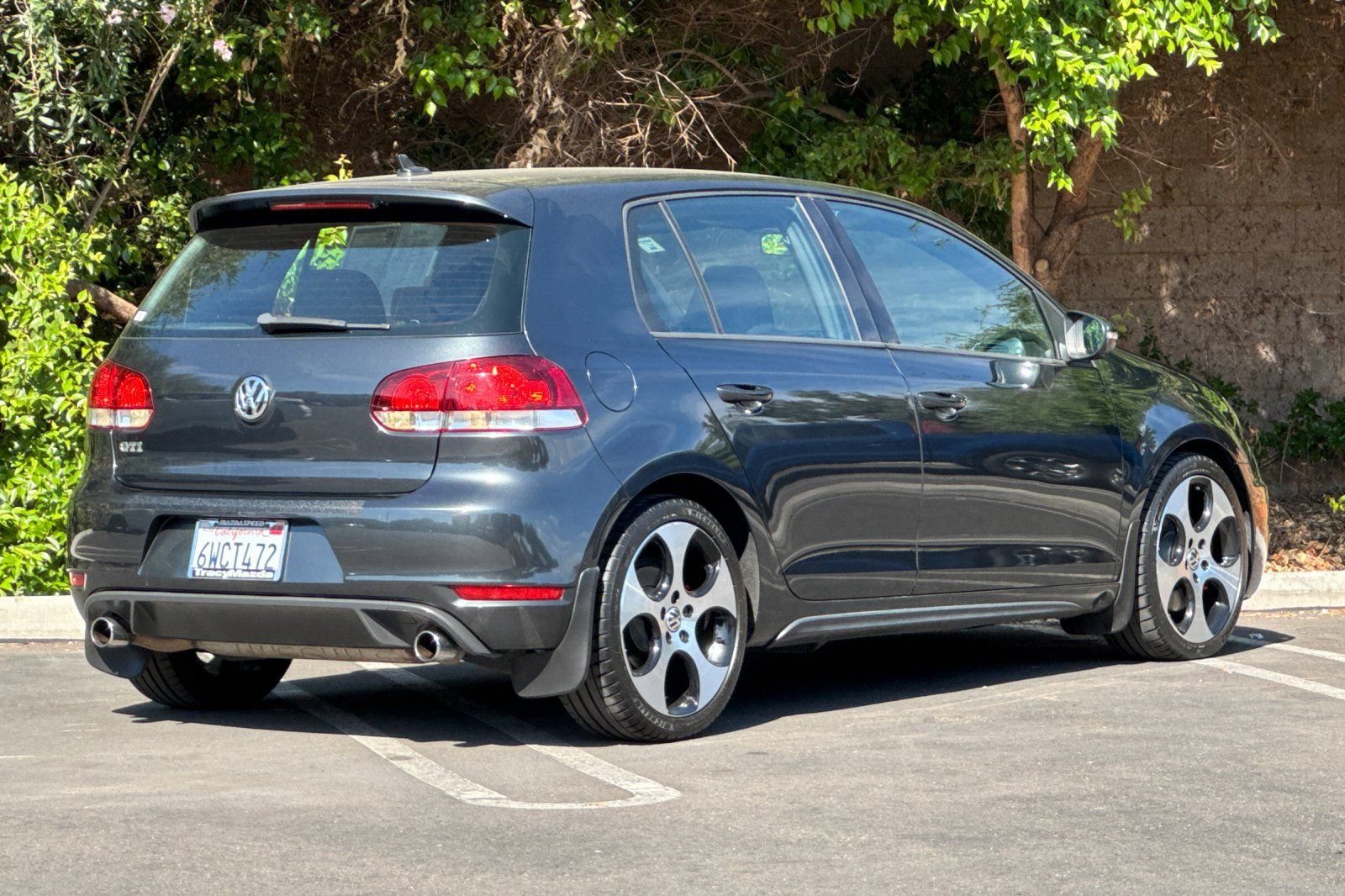 Used 2012 Volkswagen Golf 4-Door FWD image 4