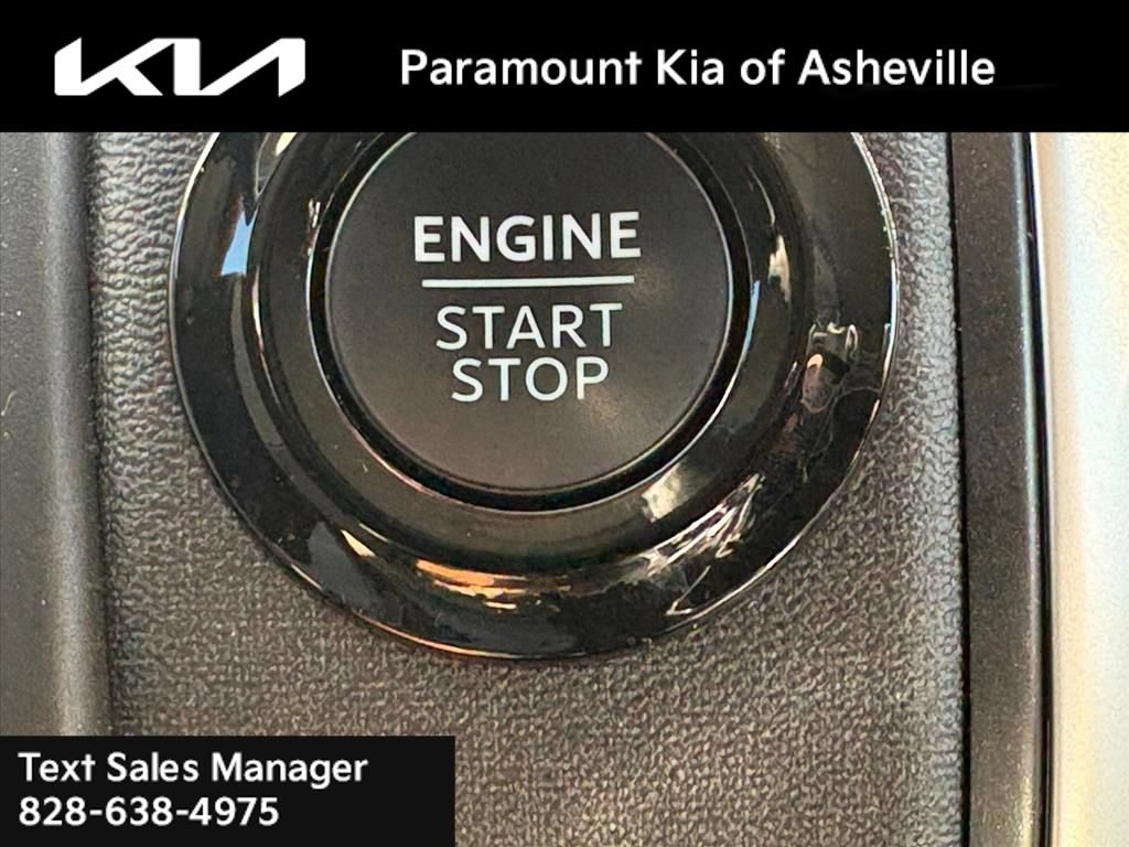 Used 2025 Ford Expedition Max Active RWD image 15