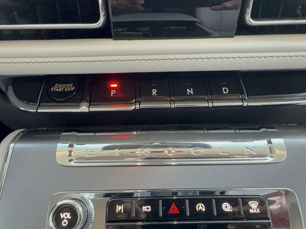 Used 2025 Lincoln Aviator 2WD image 21