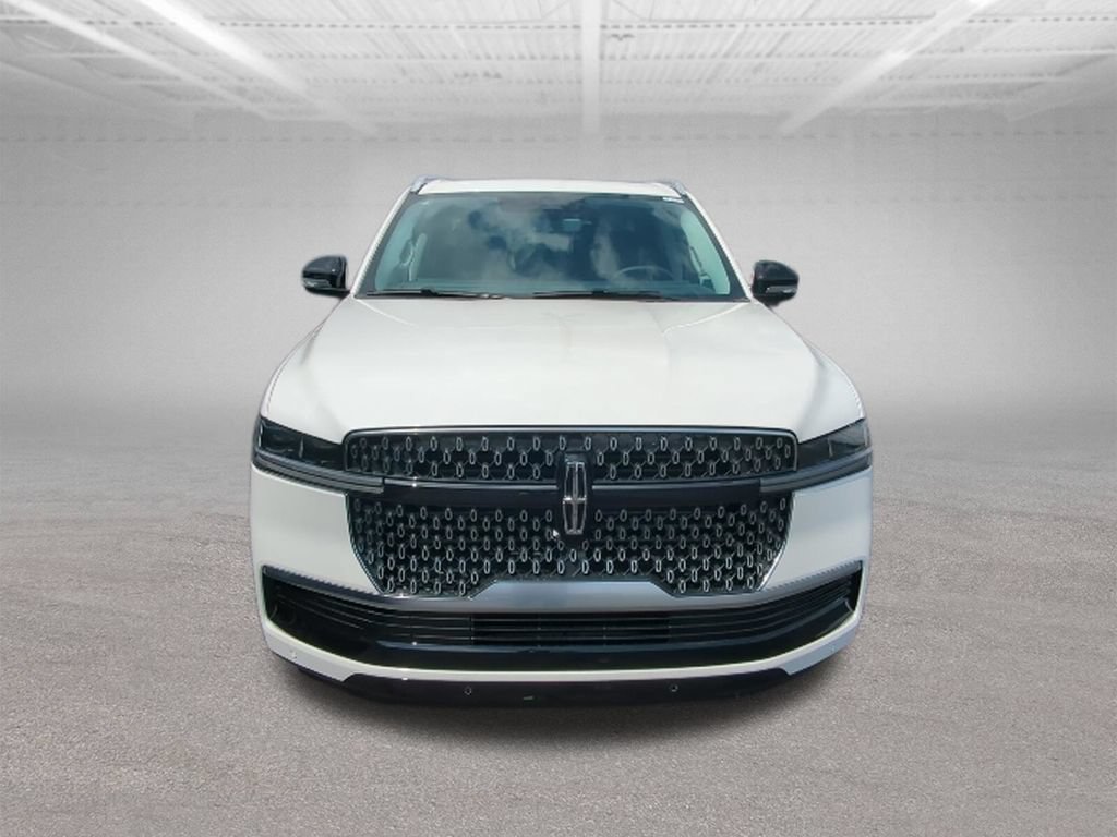 New 2026 Lincoln Navigator L Reserve AWD/4WD image 13
