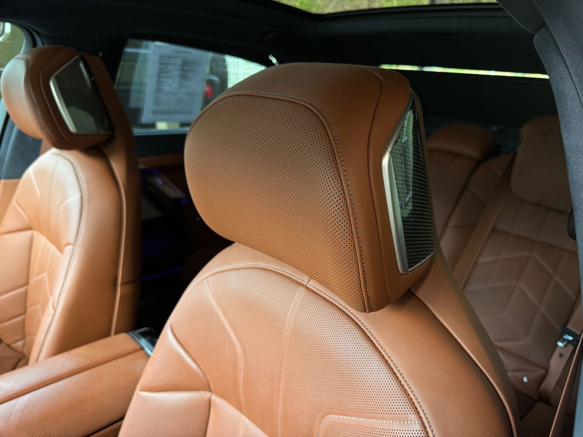 Used 2025 BMW i7 eDrive50 w/ Executive Package image 14