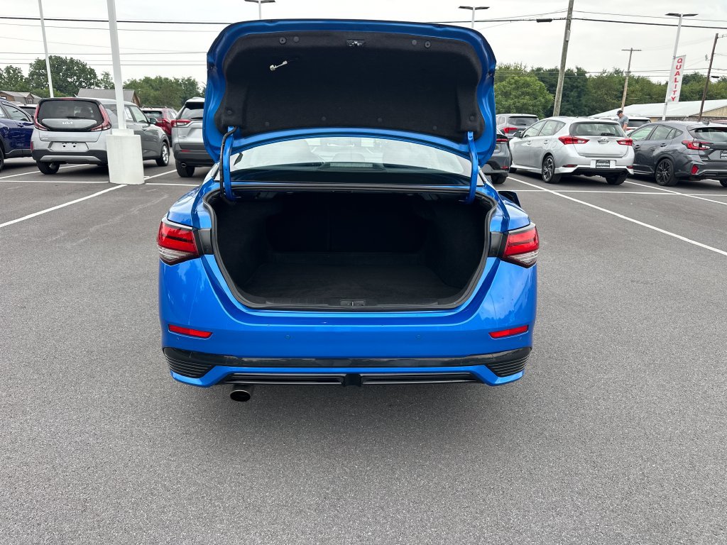 Used 2025 Nissan Sentra SR FWD image 12