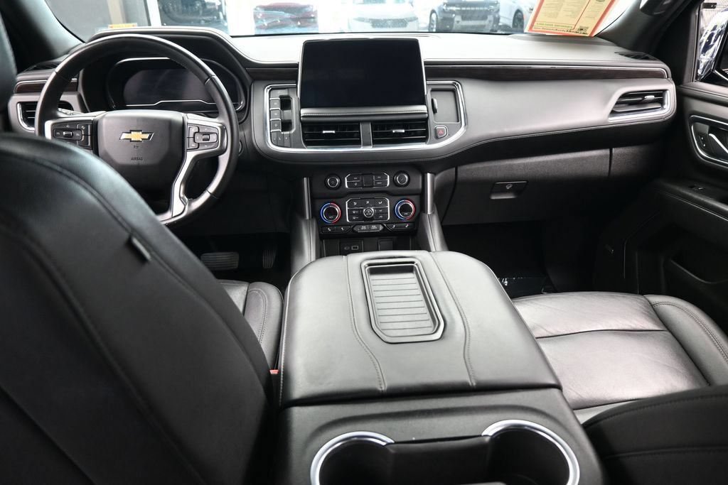 Used 2024 Chevrolet Suburban LT AWD/4WD image 38
