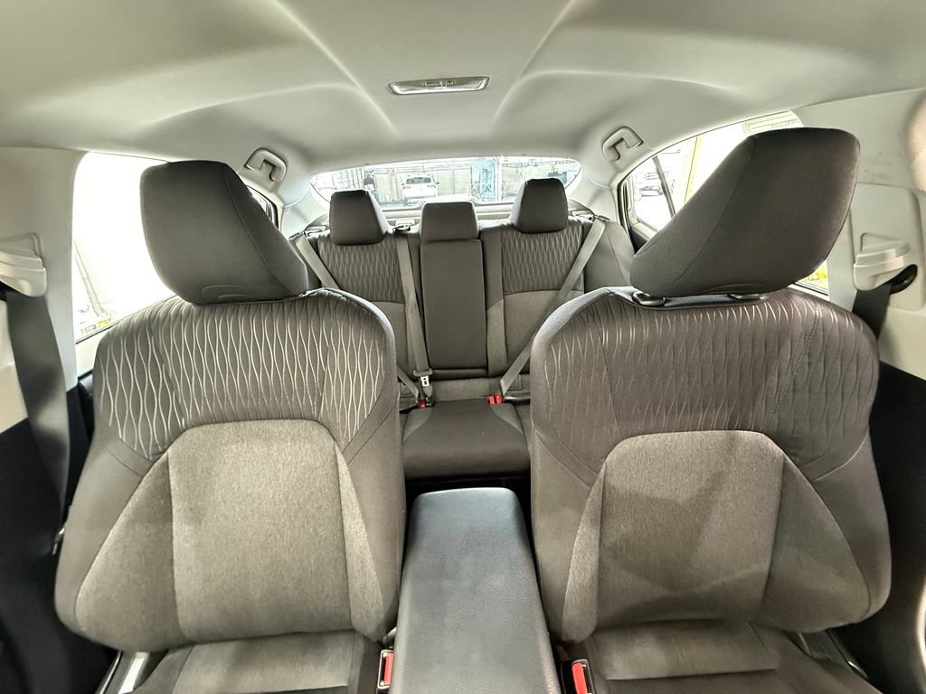 Used 2025 Toyota Camry LE FWD image 31