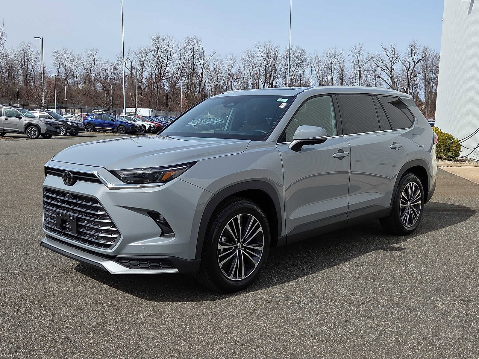 Used 2025 Toyota Grand Highlander Hybrid MAX Platinum image 3