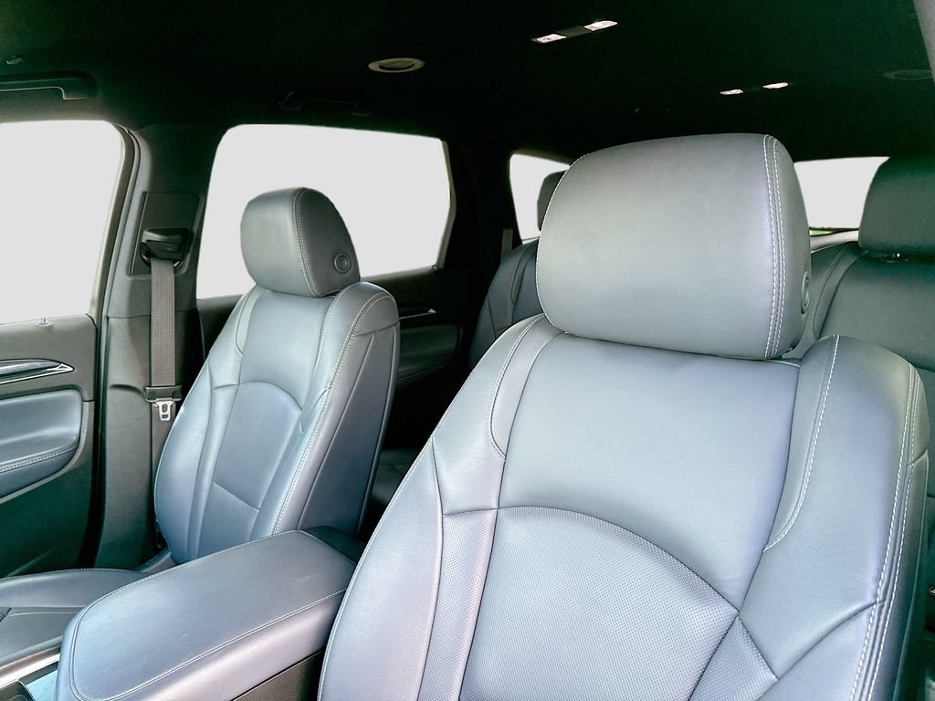 Used 2023 Buick Enclave Essence FWD image 12