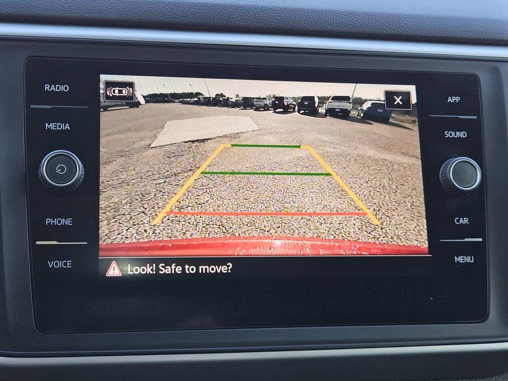 Used 2021 Volkswagen Atlas Cross Sport SE w/ Panoramic Sunroof Package image 16