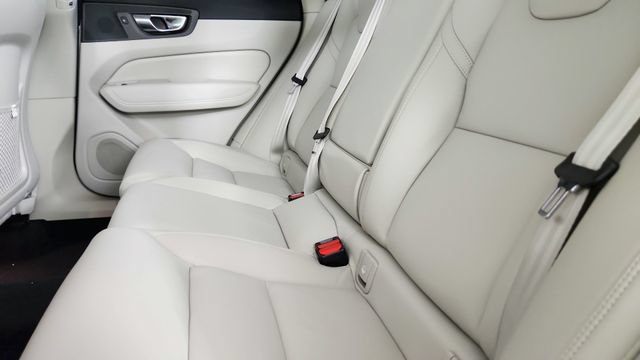 Certified 2025 Volvo XC60 B5 Ultra w/ Protection Package Premier AWD/4WD image 28