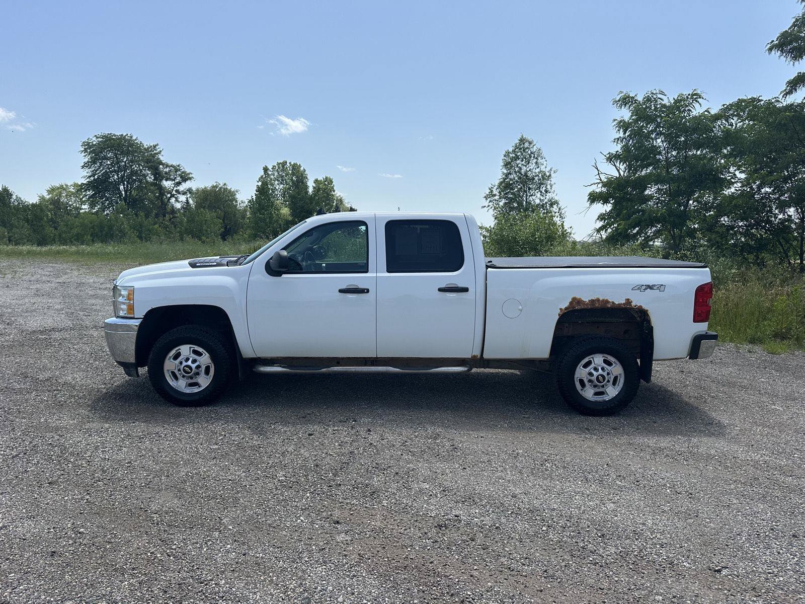Used 2014 Chevrolet Silverado 2500 LT AWD/4WD image 3