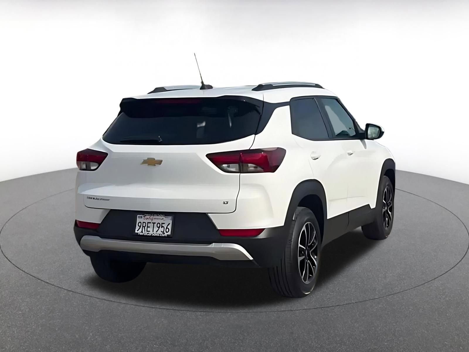 Used 2025 Chevrolet TrailBlazer LT image 14