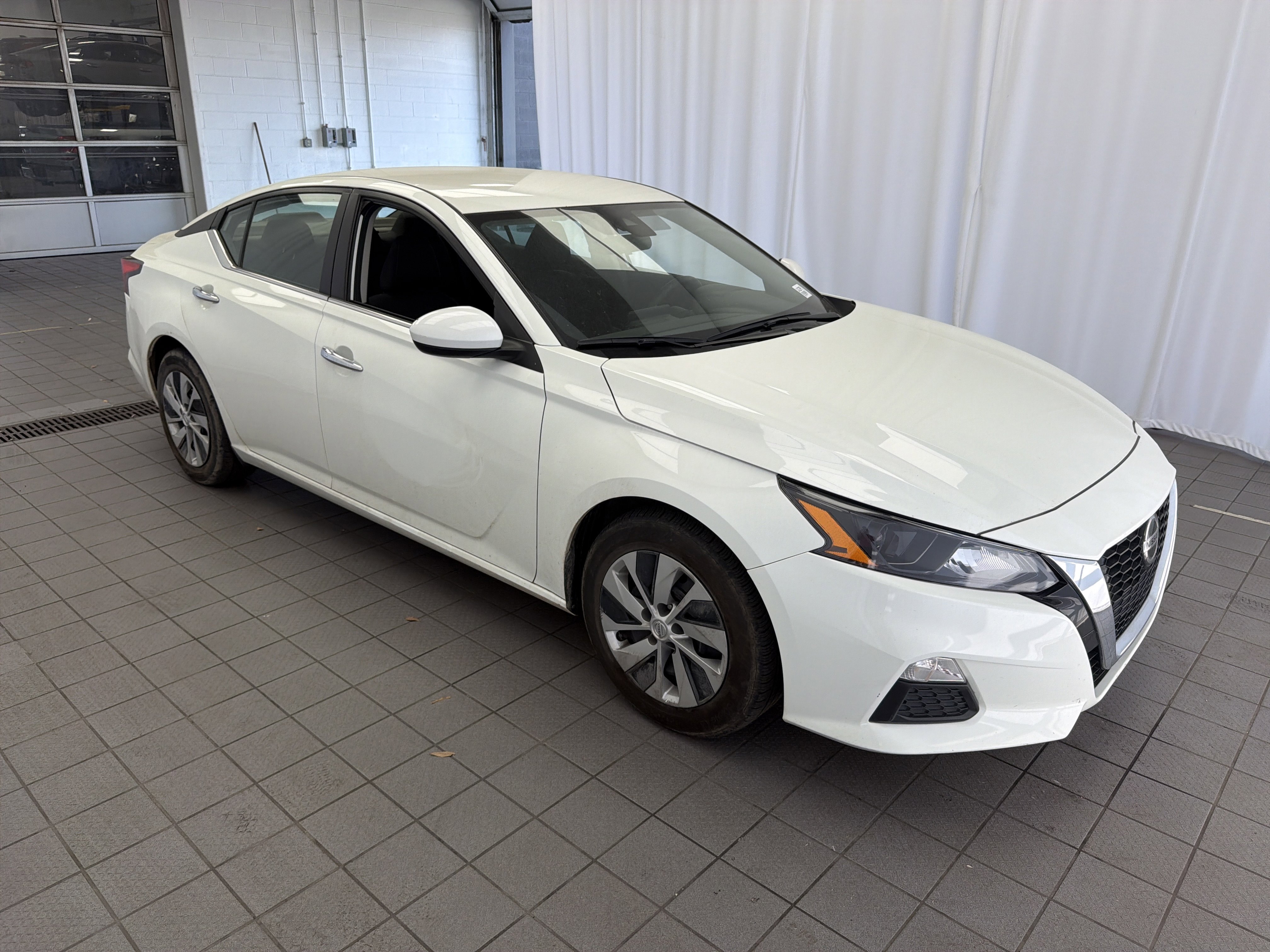 Used 2022 Nissan Altima 2.5 S image 3