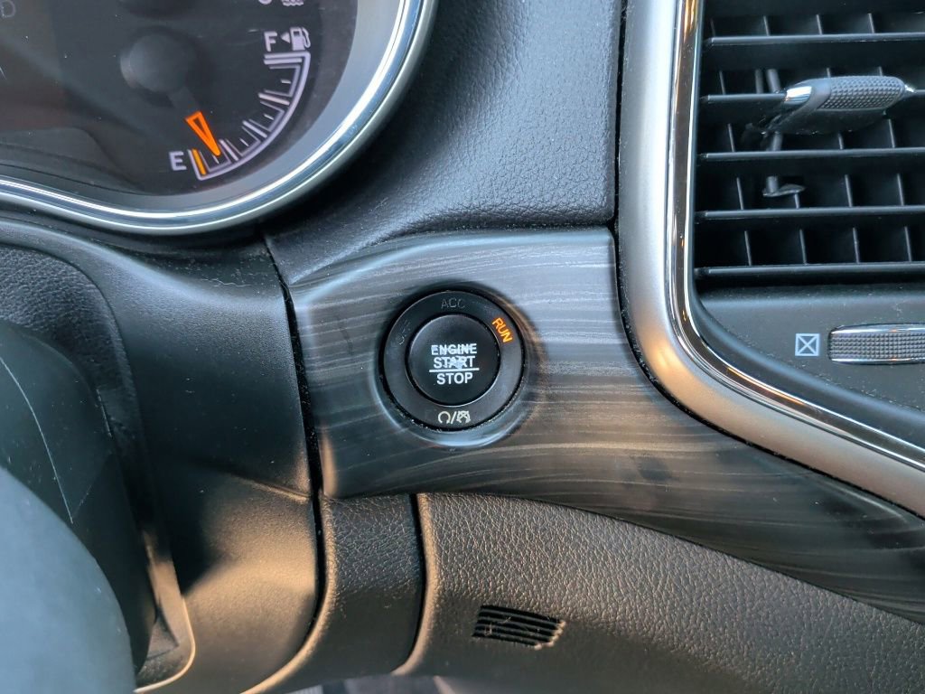 Used 2021 Jeep Grand Cherokee Laredo image 23