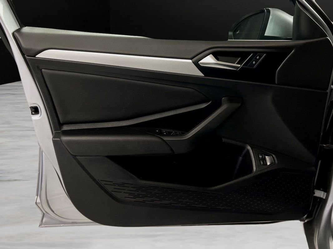 Used 2021 Volkswagen Jetta S image 37