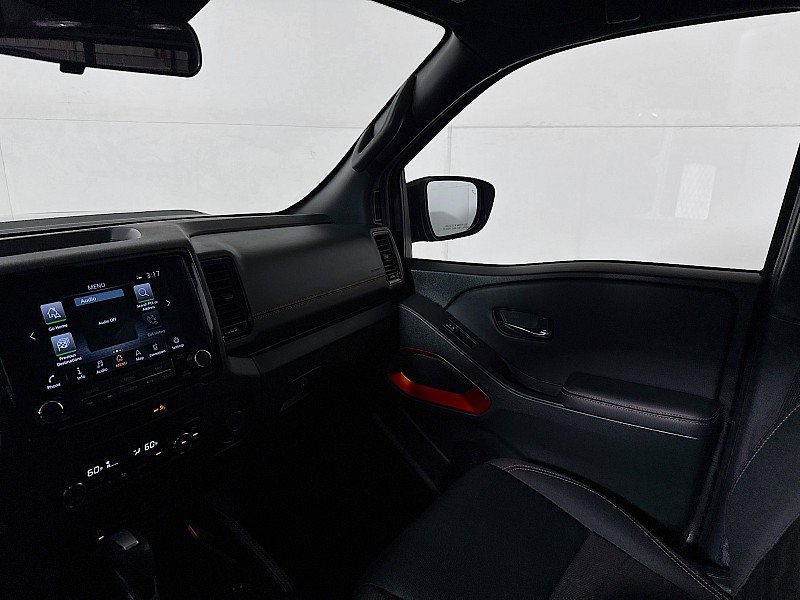 Certified 2022 Nissan Frontier PRO-4X w/ Technology Package AWD/4WD image 21