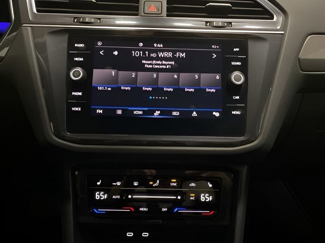 Used 2022 Volkswagen Tiguan SE FWD image 32