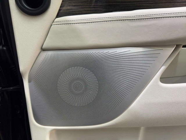 Used 2020 Lincoln Navigator L Black Label w/ Cargo Convenience Package image 65