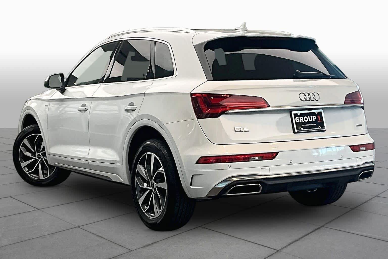 Used 2023 Audi Q5 2.0T Premium w/ Convenience Package AWD/4WD image 12