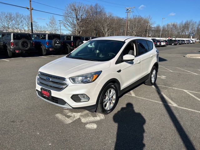 Used 2017 Ford Escape SE image 3