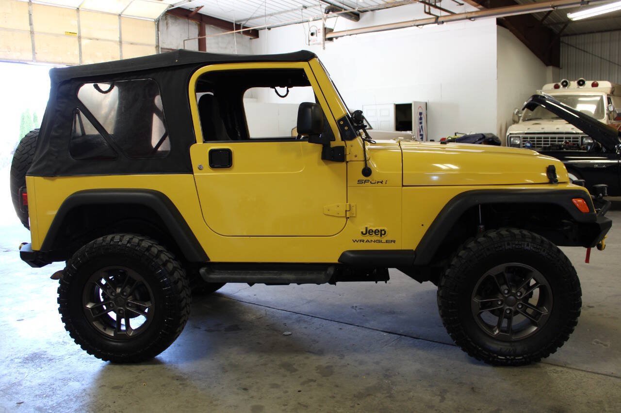 Used 2005 Jeep Wrangler Sport w/ 30" Tire & Wheel Group AWD/4WD image 7