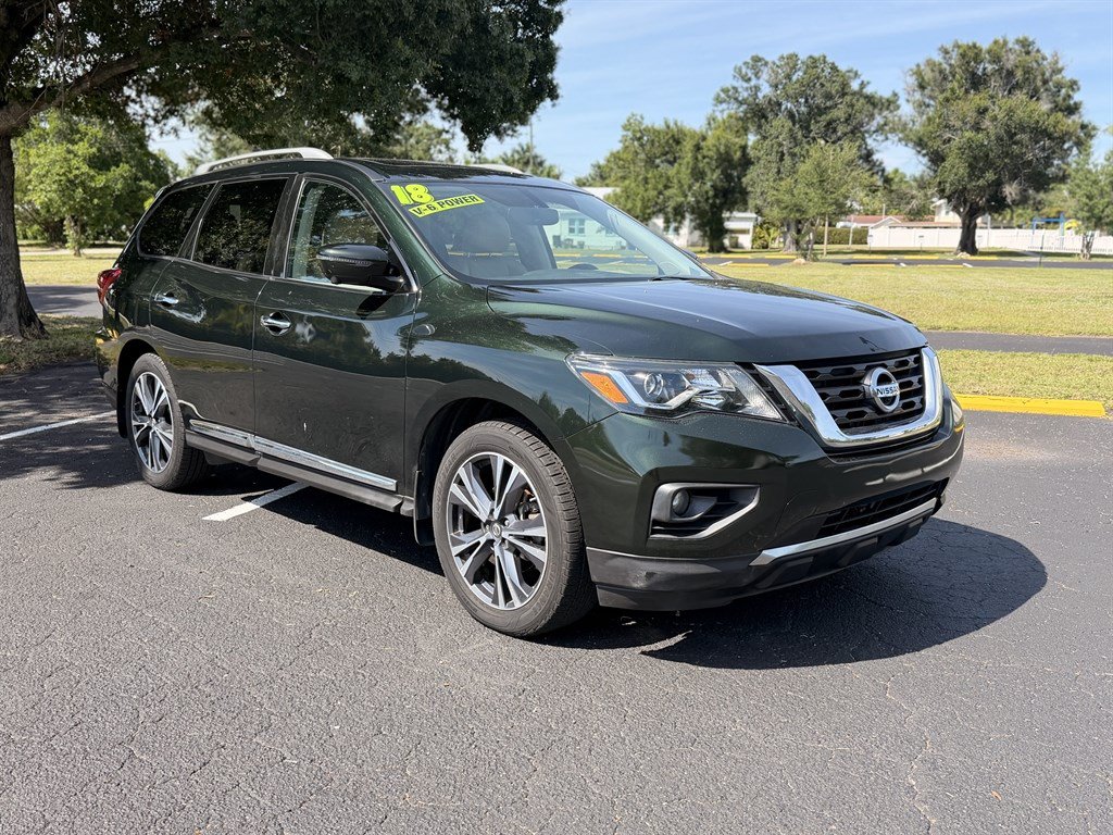 Used 2018 Nissan Pathfinder Platinum AWD/4WD image 3
