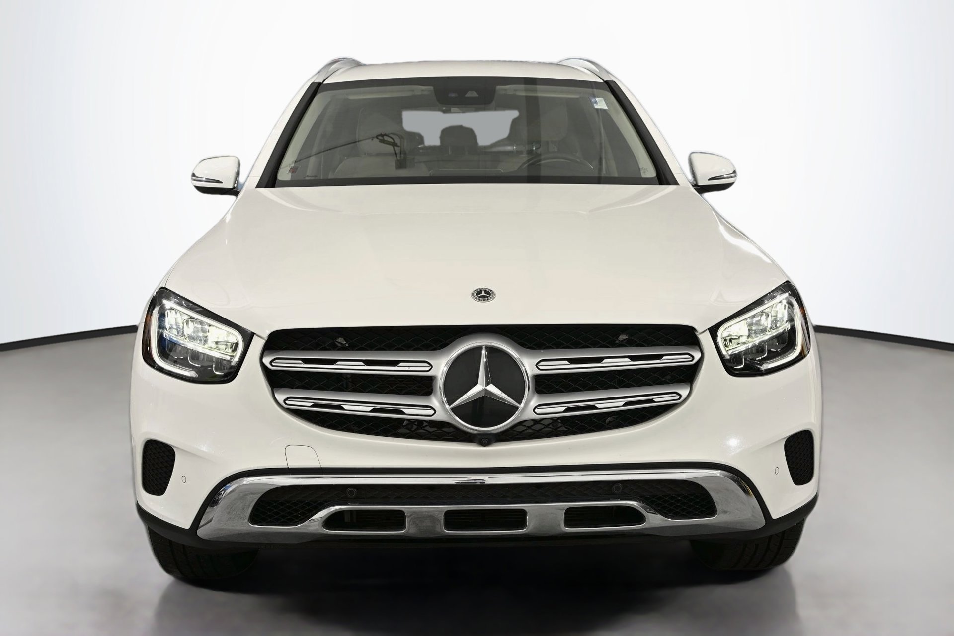 Used 2022 Mercedes-Benz GLC 300 image 2