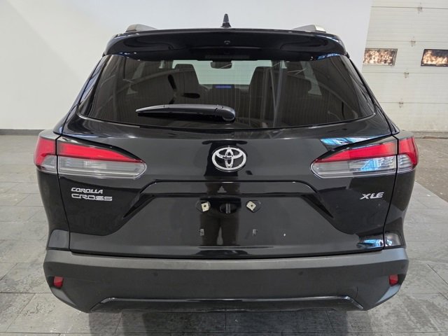 Used 2025 Toyota Corolla Cross XLE image 4