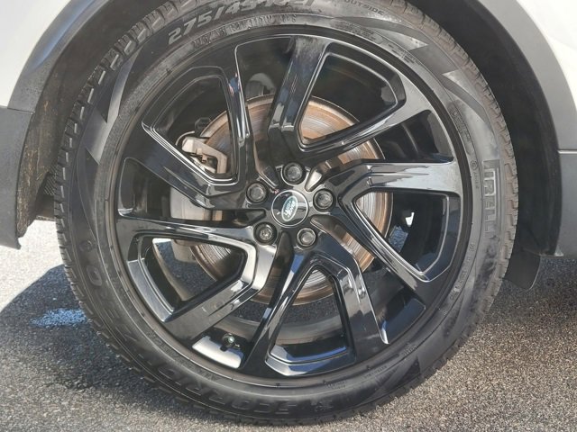 Used 2024 Land Rover Discovery S image 16