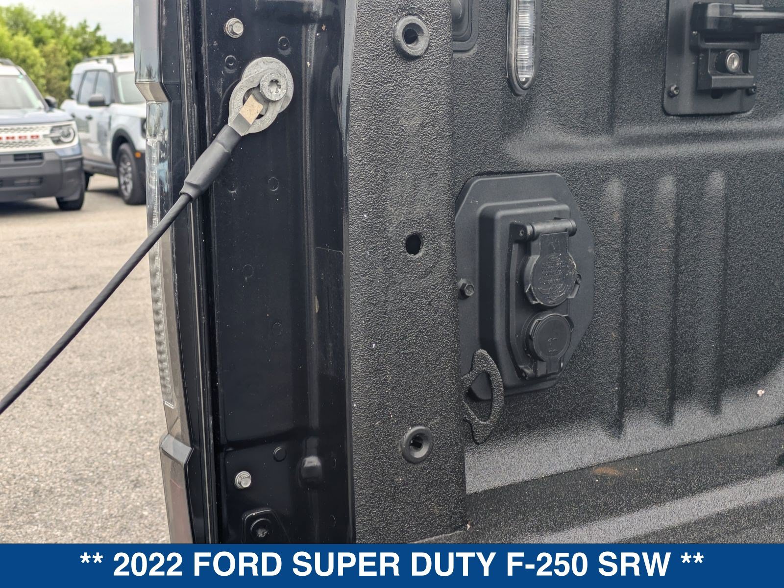 Certified 2022 Ford F250 Platinum w/ Tremor Off-Road Package AWD/4WD image 16