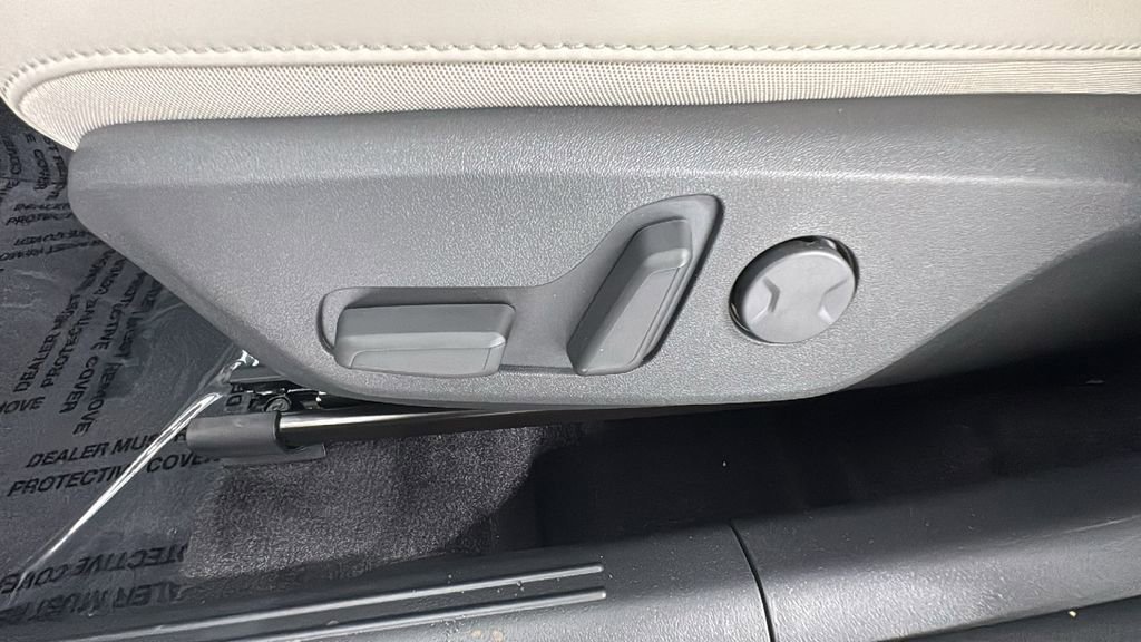 New 2025 Kia Niro EX image 11